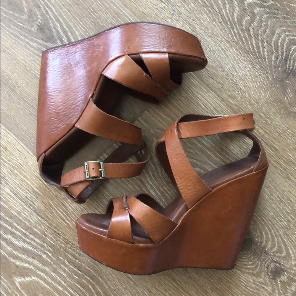 Kork Ease cognac leather platform wedge